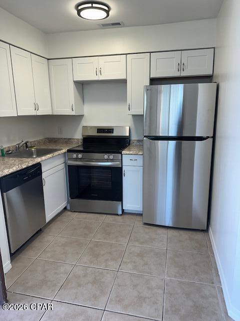 Foto del edificio - 4114 Holiday Dr