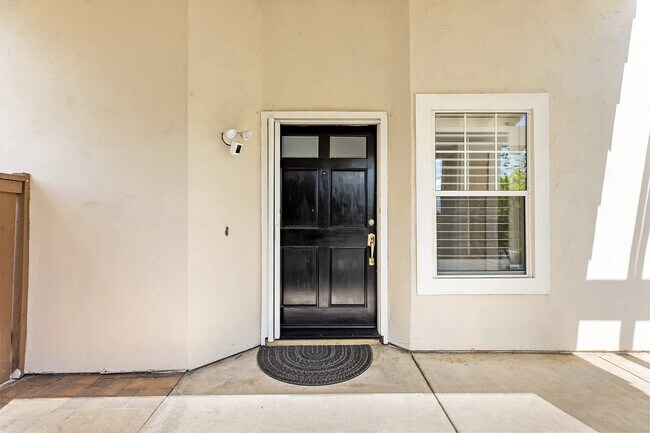 Foto del edificio - 1323 Greenway Rise