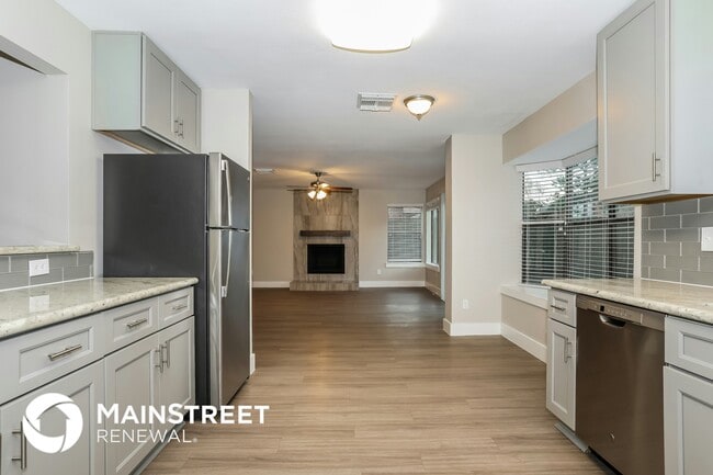 Foto del edificio - 15518 4 Leaf Dr