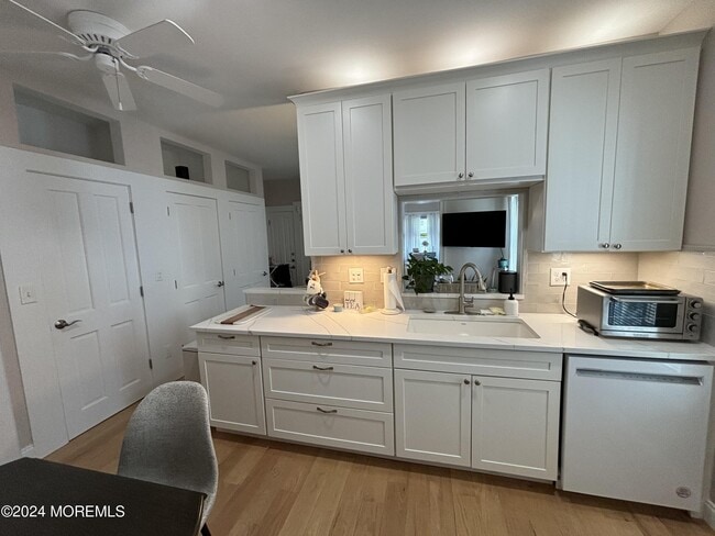 Building Photo - 7 Abbott Ave