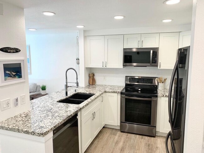 Foto del edificio - Fully Furnished Luxury Unit