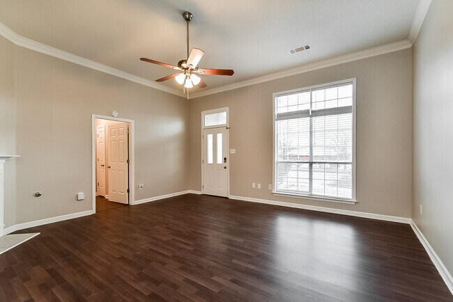 Building Photo - 755 N Sanga Rd