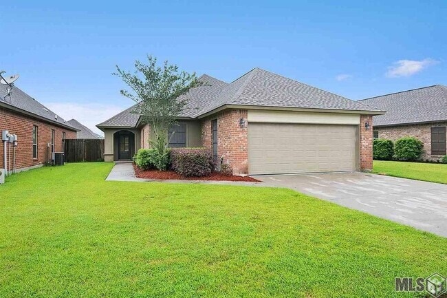 Building Photo - 3122 Nicholson Lake Dr