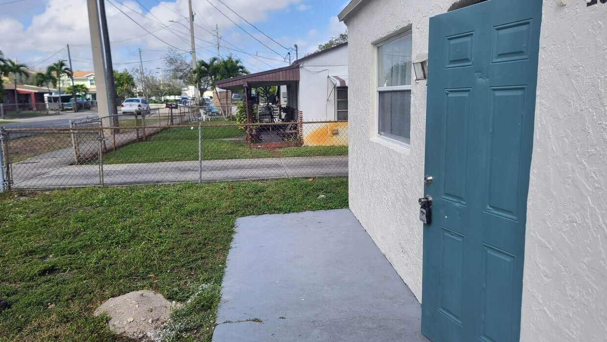 Foto principal - 100 NW 1st Ave