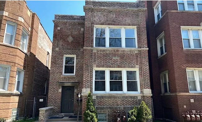 Building Photo - 7753 S Cornell Ave