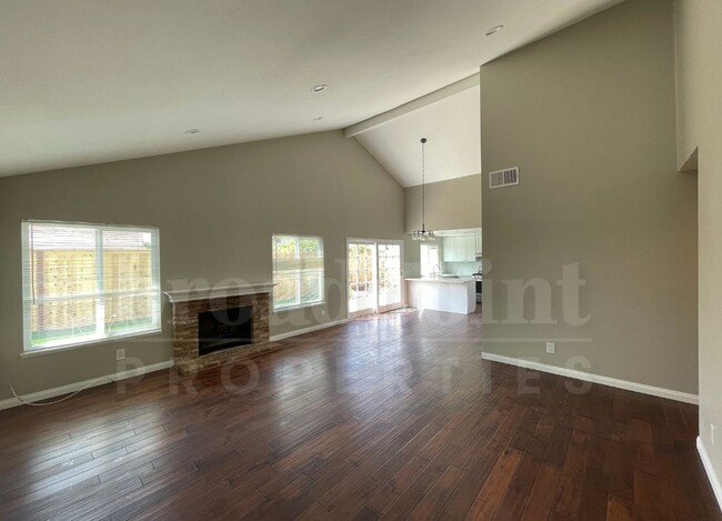 Building Photo - 7409 Carlina St
