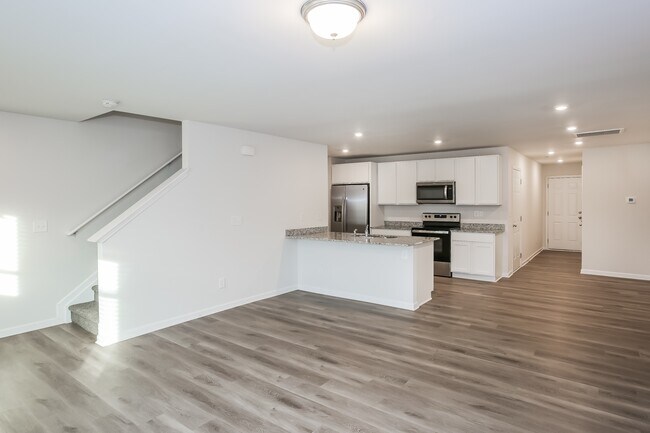 Foto del edificio - 331 Century Dr