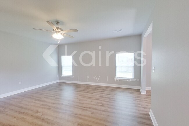 Foto del edificio - 22850 Monterey Ave