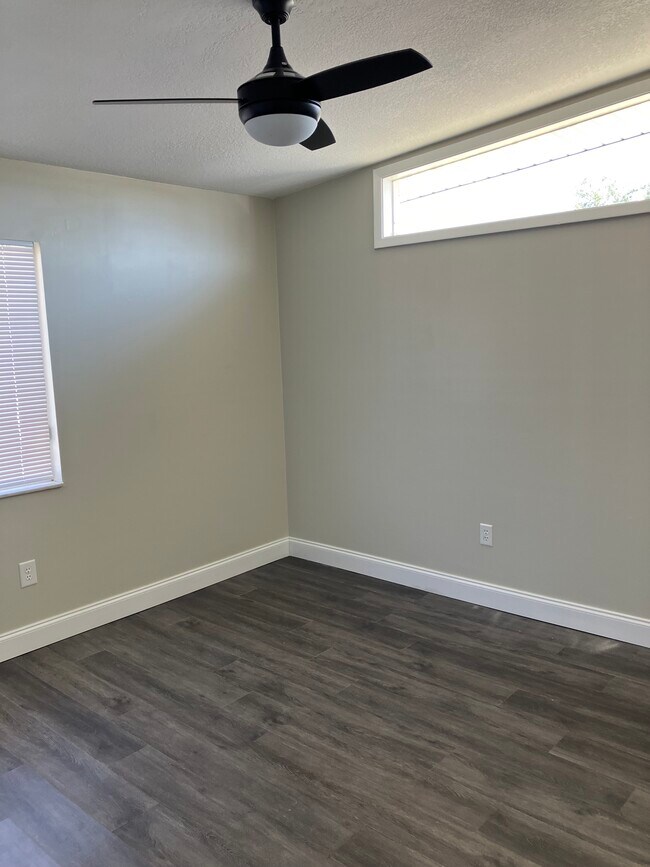Foto del edificio - 5724 Gallatin Ln