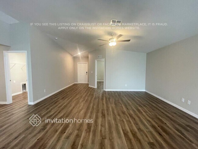 Foto del edificio - 21426 Dawson Ave