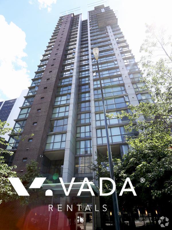 Building Photo - 1068 Hornby St