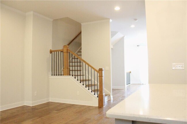 Foto del edificio - 613 Harrington Hills