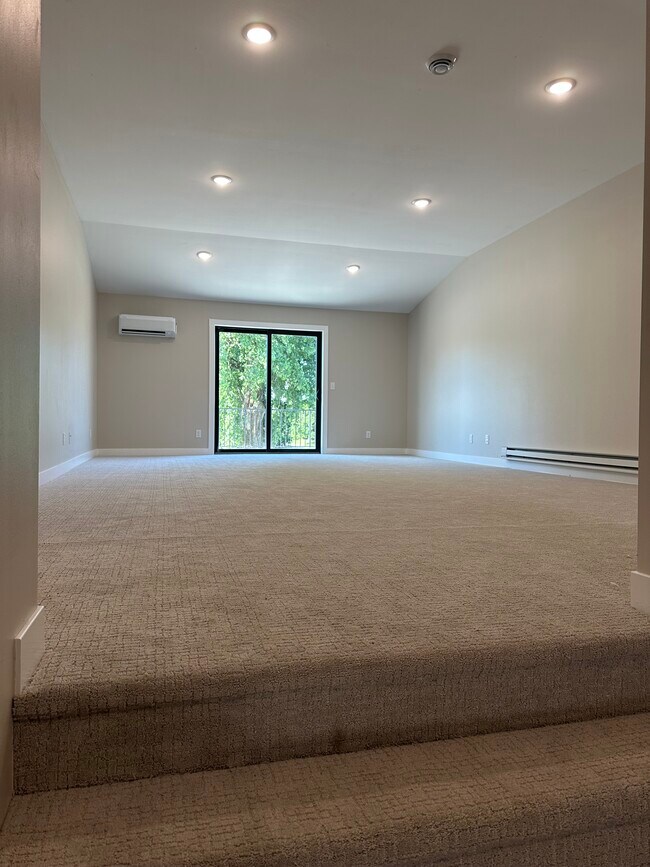 1500 Lower Trentwood Cir NE