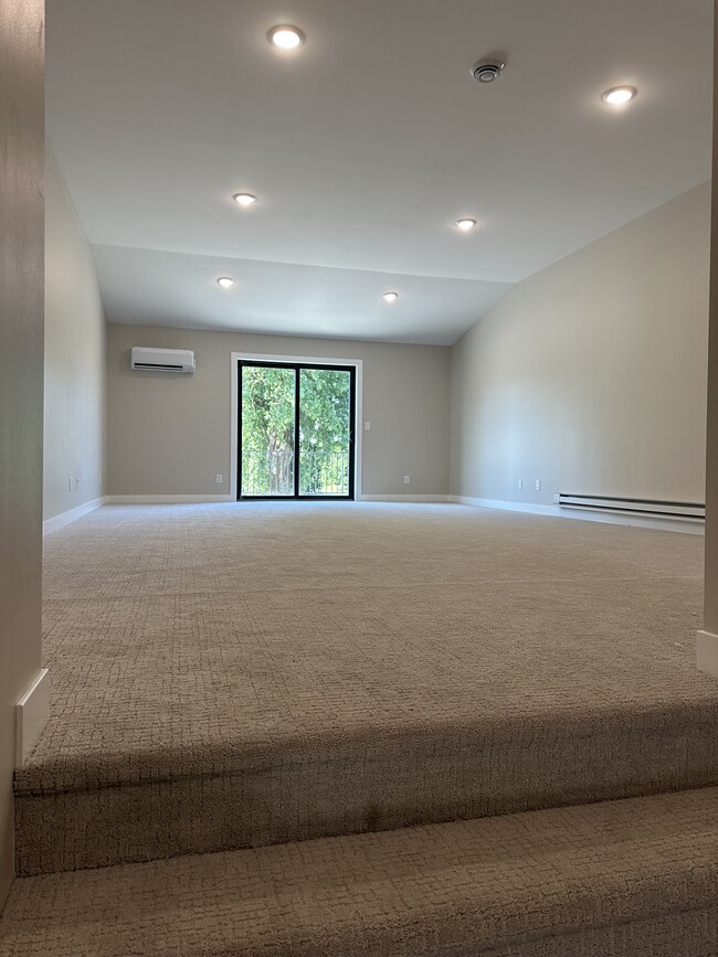 1500 Lower Trentwood Cir NE