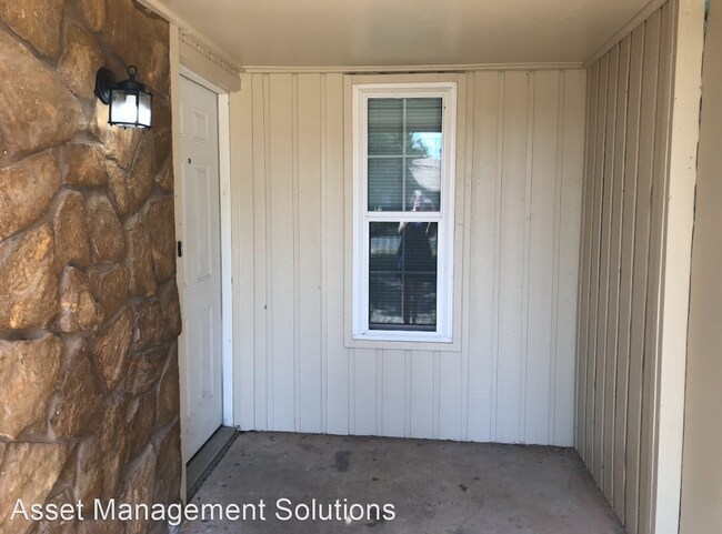 Building Photo - 3 br, 2 bath House - 1817 Southcrest Drive