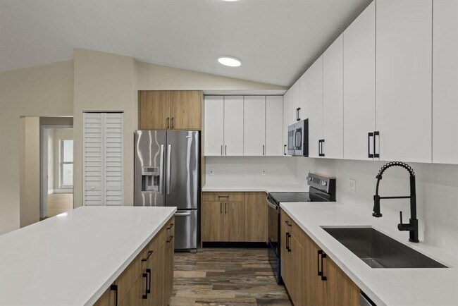 Foto del edificio - 8915 NW 26th Ct