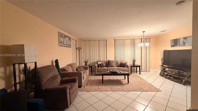 Foto del edificio - 110 NW 117th Ave