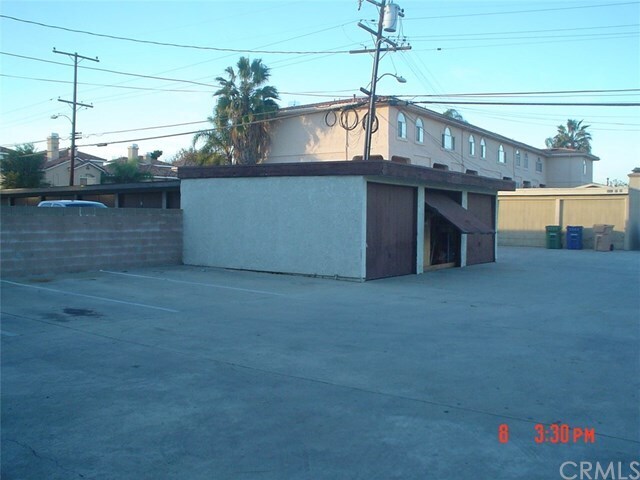 Foto del edificio - 3661 Farquhar Ave