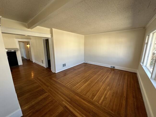 Foto del edificio - 225 Stevenson St, Upper