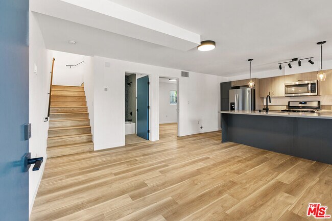 Foto del edificio - 2918 Hauser Blvd