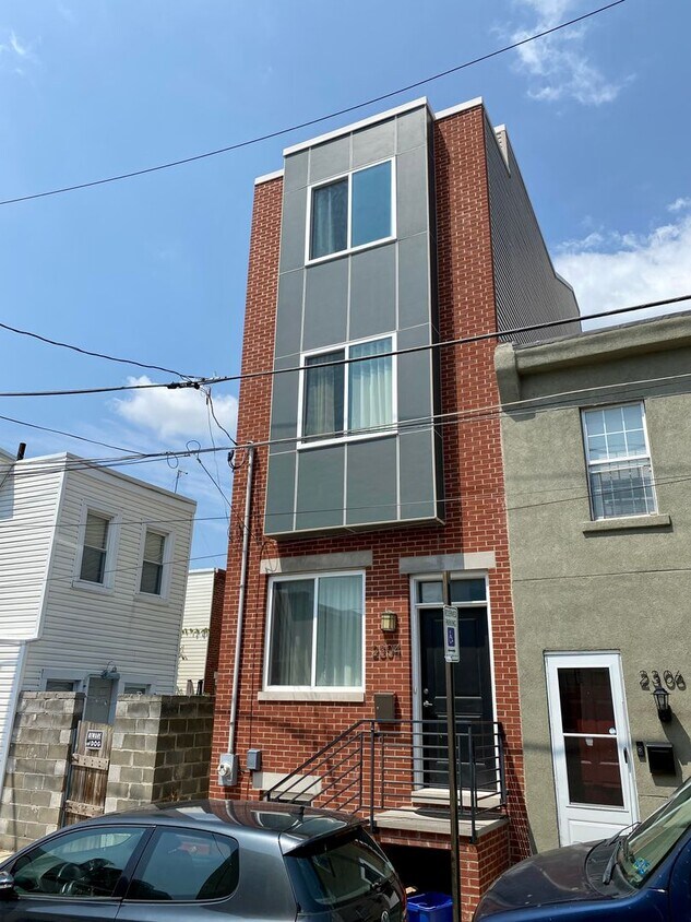 Foto principal - Beautiful 3-Bedroom Townhouse in Fishtown ...