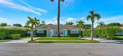 Building Photo - 136 Worth Ct S