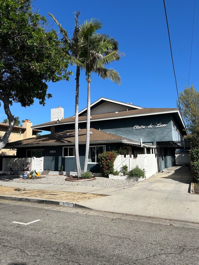 Foto del edificio - 12128 Ramona Ave