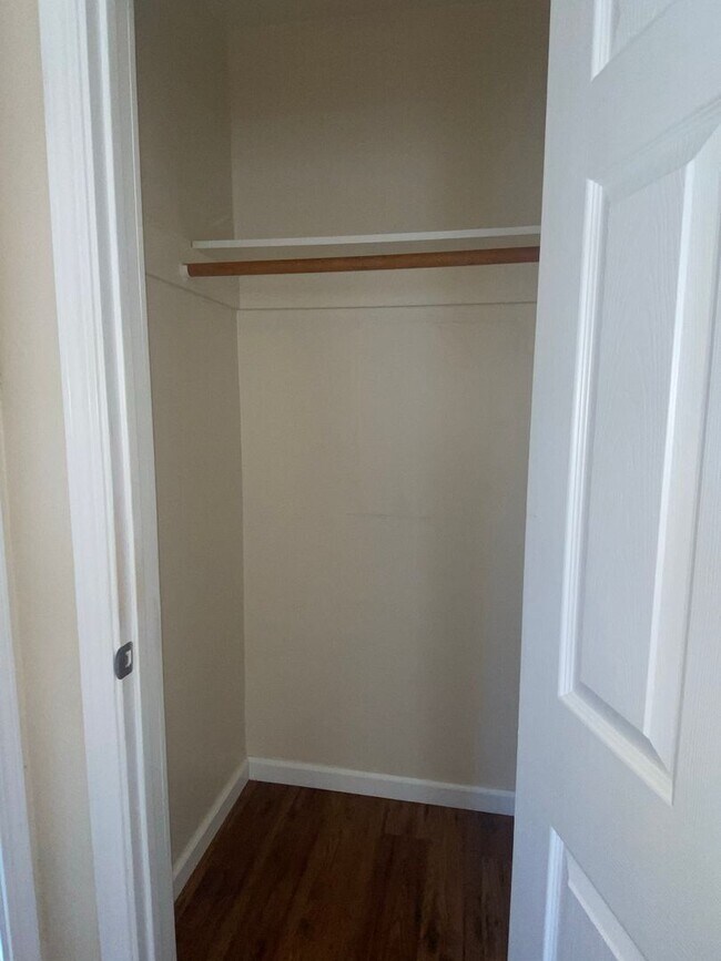 Foto del edificio - One Bedroom Unit Available in San Leandro!