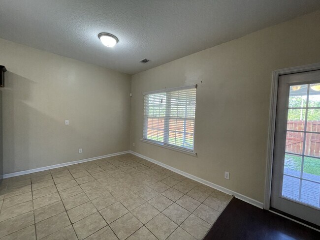 Foto del edificio - Home For Rent
