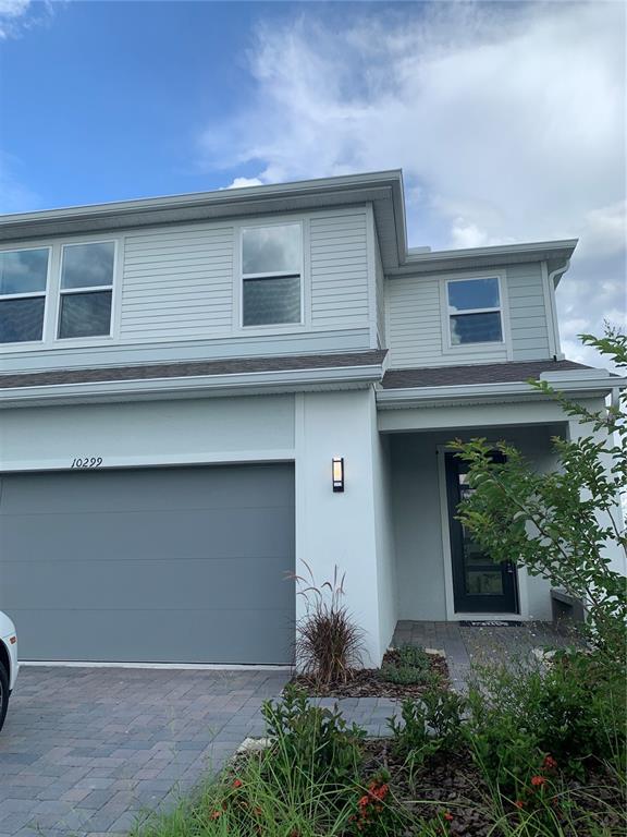Foto principal - 10299 Pk Ests Ave