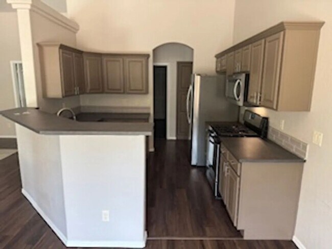 Foto del edificio - 5882 N Gallery Ln