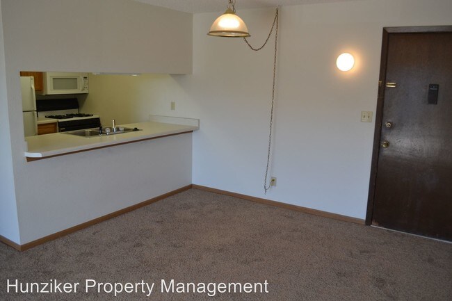 Foto del edificio - 4815 Todd Dr
