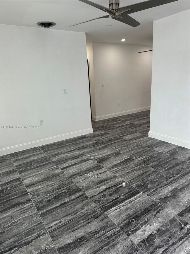 Foto del edificio - 9320 SW 46th Terrace