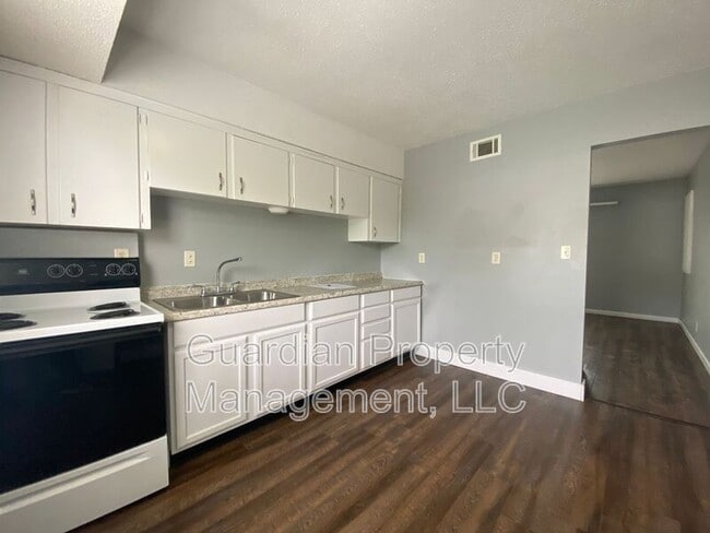 Foto del edificio - 523.5 W 7th St