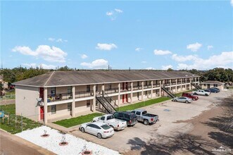 Building Photo - 8 S Ave