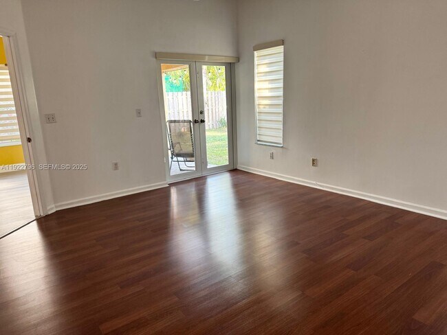Foto del edificio - 15430 SW 143rd Terrace