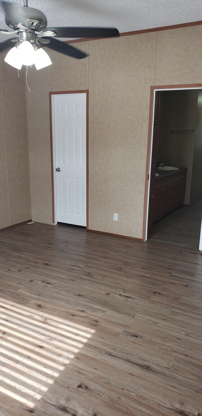 Building Photo - 66 Cinnamon Ln