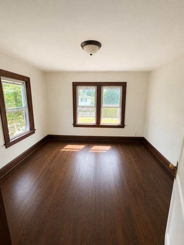 Foto del edificio - 225 N McKinley Ave