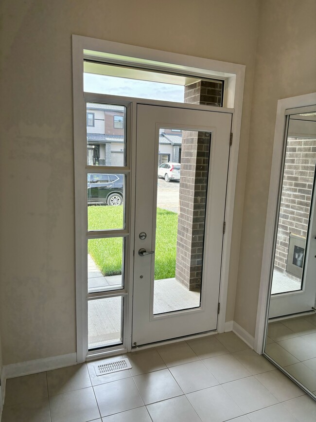 Building Photo - 183 Windance Cres
