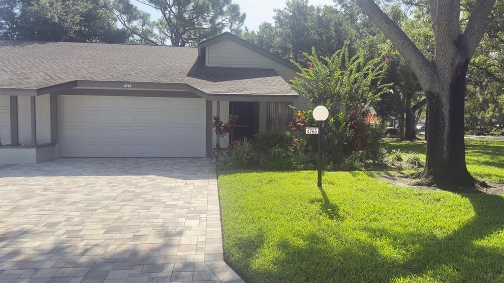 Foto principal - 4765 Oak Forest Dr W