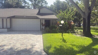 Building Photo - 4765 Oak Forest Dr W