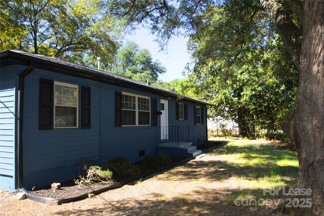 Building Photo - 1031 Deas St