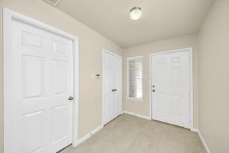 Building Photo - 11034 Kelly Hill Ct