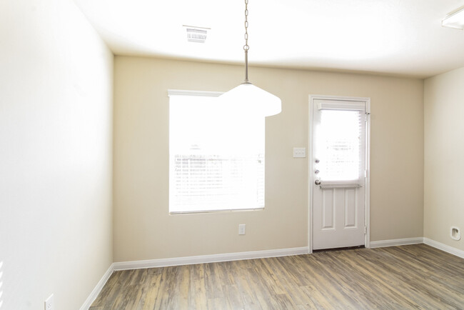 Building Photo - 11922 Pia Drive