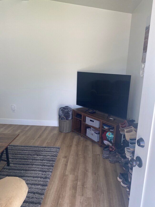 Building Photo - 255 E 400 S