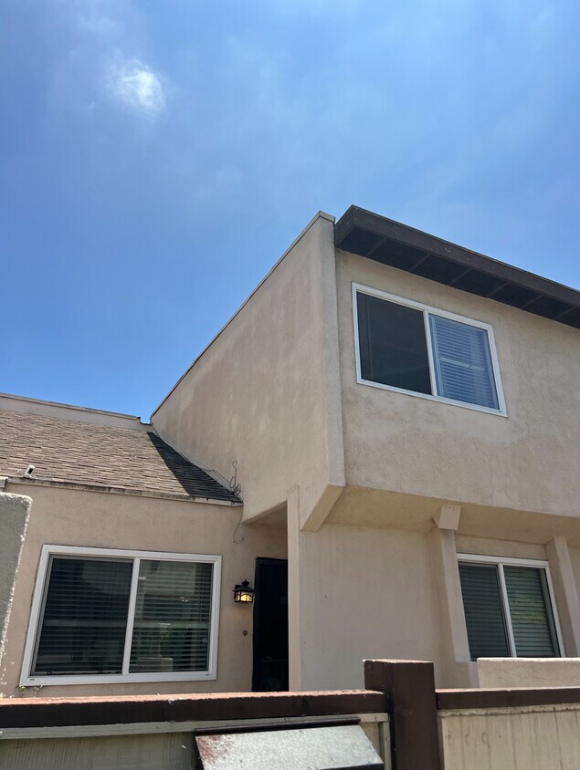 16710 Orange Ave Unit S85, Paramount, CA 90723 Condo for Rent in Paramount, CA