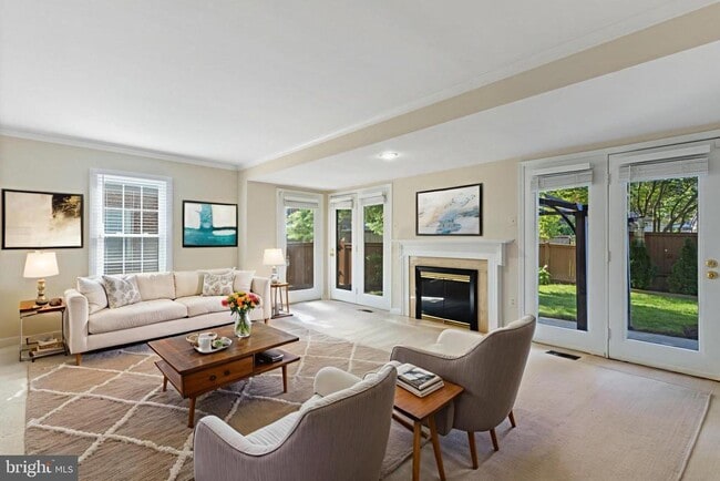Building Photo - 208 Bristol Downs Dr