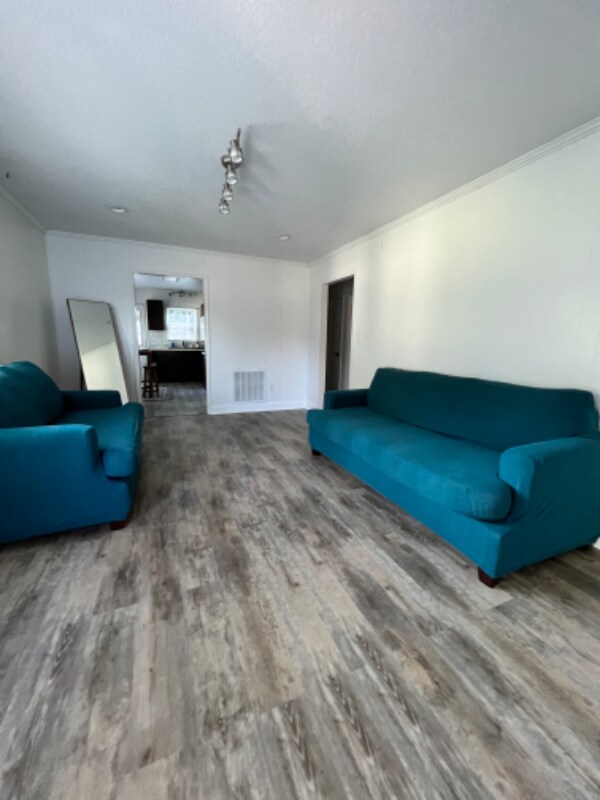 509 W McElhaney Rd Unit C, Taylors, SC 29687 Room for Rent in Taylors