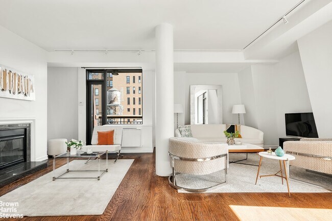 Building Photo - FIFTH AVENUE PENTHOUSE DUPLEX