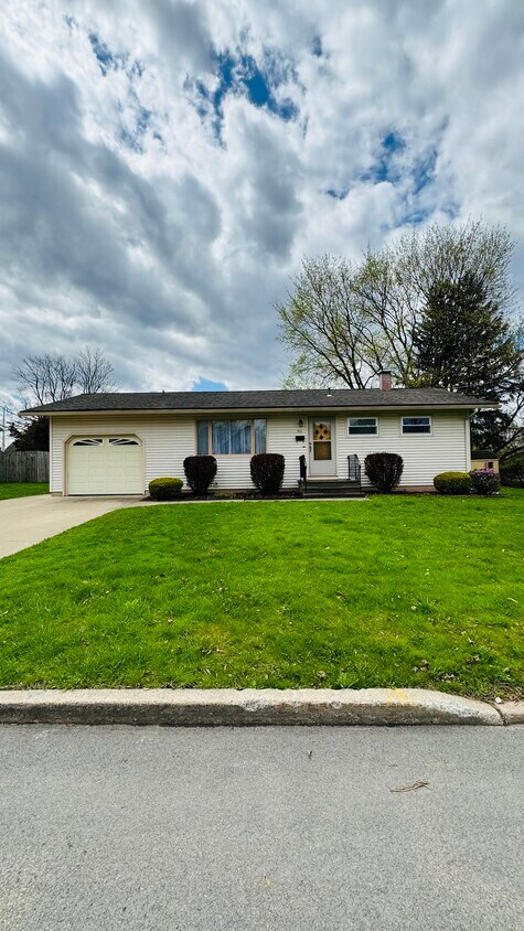 Foto principal - 913 Arnold Ave
